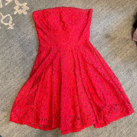 Red strapless lace dress - Picture 1 of 2